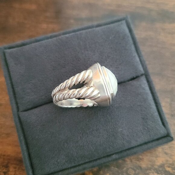 David Yurman Albion Ring w/ White Agate - 19mm - Size 7 - Picture 6 of 13